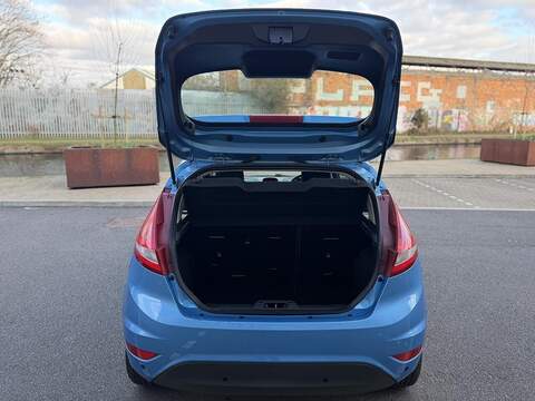Ford Fiesta 1.4 Zetec Hatchback 3dr Petrol Automatic (154 g/km, 94 bhp) - U2142