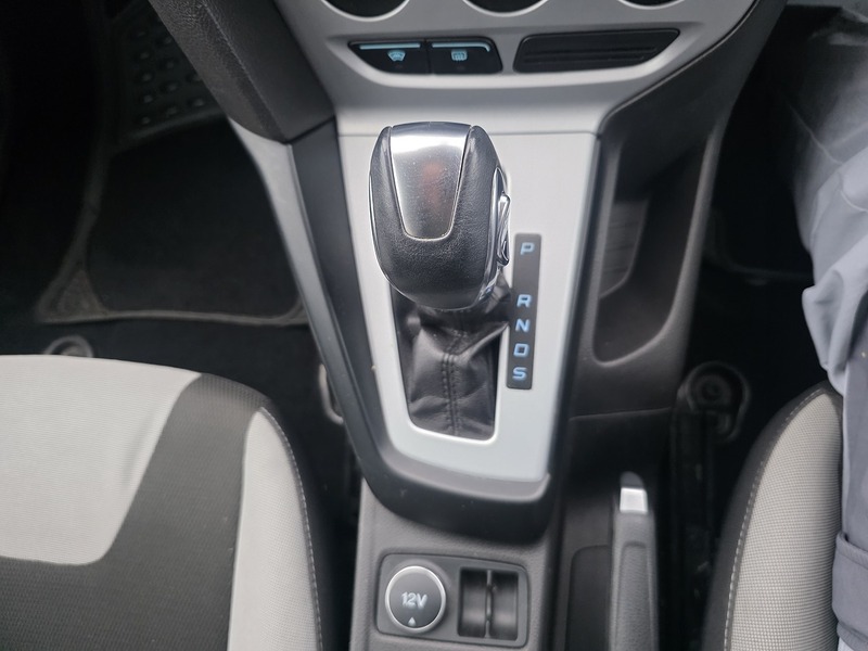 Ford Focus 1.6 Zetec Hatchback 5dr Petrol Powershift Euro 5 (125 ps) - U2147