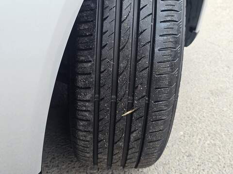 Ford Focus 1.6 Zetec Hatchback 5dr Petrol Powershift Euro 5 (125 ps) - U2147