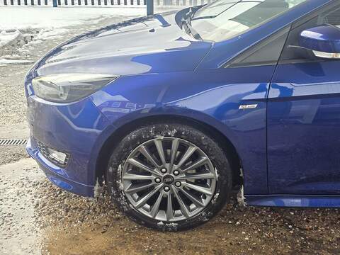 Ford Focus 1.0T EcoBoost ST-Line Hatchback 5dr Petrol Auto Euro 6 (s/s) (125 ps) - U2171