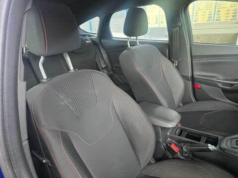 Ford Focus 1.0T EcoBoost ST-Line Hatchback 5dr Petrol Auto Euro 6 (s/s) (125 ps) - U2171