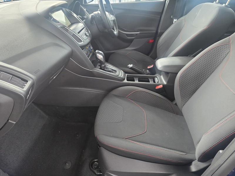 Ford Focus 1.0T EcoBoost ST-Line Hatchback 5dr Petrol Auto Euro 6 (s/s) (125 ps) - U2171