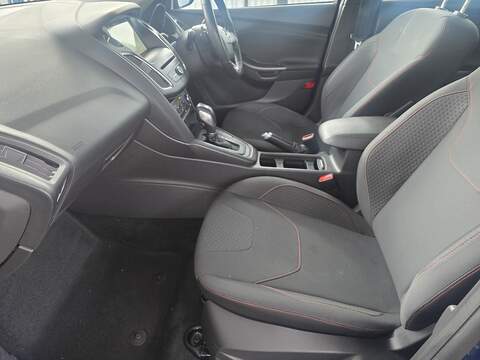Ford Focus 1.0T EcoBoost ST-Line Hatchback 5dr Petrol Auto Euro 6 (s/s) (125 ps) - U2171