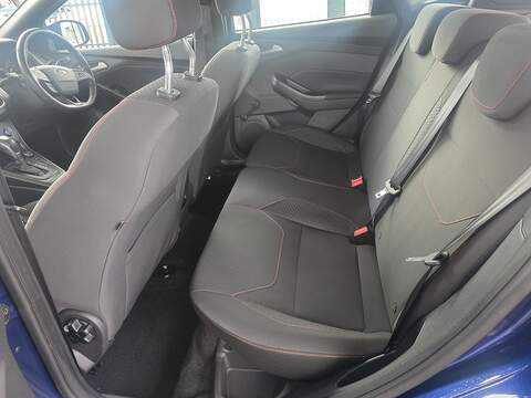 Ford Focus 1.0T EcoBoost ST-Line Hatchback 5dr Petrol Auto Euro 6 (s/s) (125 ps) - U2171