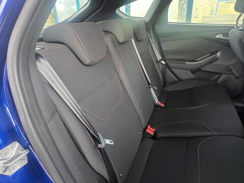 Ford Focus 1.0T EcoBoost ST-Line Hatchback 5dr Petrol Auto Euro 6 (s/s) (125 ps) - U2171