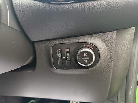 Vauxhall Corsa 1.4i ecoFLEX Limited Edition Hatchback 3dr Petrol Manual Euro 6 (75 ps) - U2174