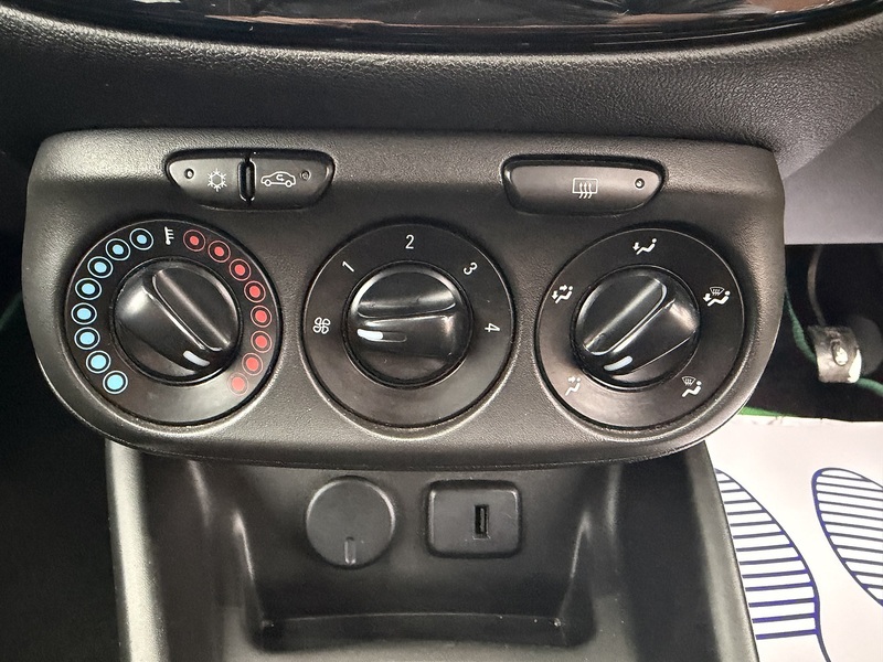 Vauxhall Corsa 1.4i ecoFLEX Limited Edition Hatchback 3dr Petrol Manual Euro 6 (75 ps) - U2174