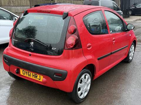 Peugeot 107 1.0 12V Urban Hatchback 5dr Petrol Manual Euro 5 (68 ps) - U2175