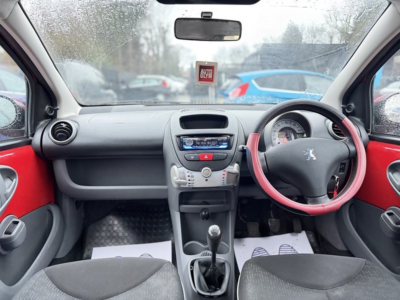 Peugeot 107 1.0 12V Urban Hatchback 5dr Petrol Manual Euro 5 (68 ps) - U2175