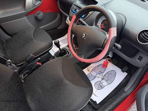 Peugeot 107 1.0 12V Urban Hatchback 5dr Petrol Manual Euro 5 (68 ps) - U2175