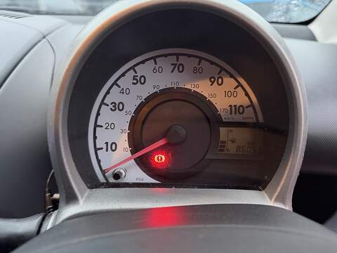 Peugeot 107 1.0 12V Urban Hatchback 5dr Petrol Manual Euro 5 (68 ps) - U2175