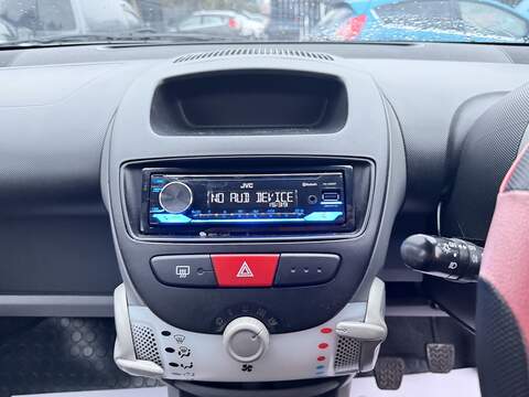 Peugeot 107 1.0 12V Urban Hatchback 5dr Petrol Manual Euro 5 (68 ps) - U2175