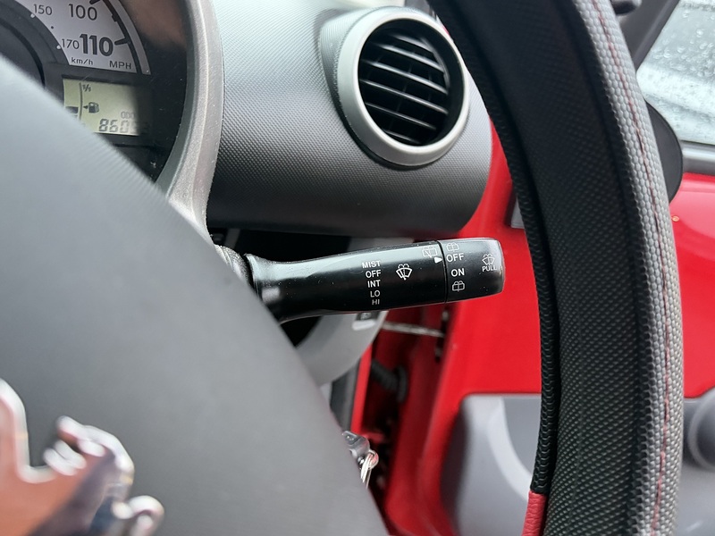 Peugeot 107 1.0 12V Urban Hatchback 5dr Petrol Manual Euro 5 (68 ps) - U2175