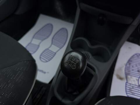 Peugeot 107 1.0 12V Urban Hatchback 5dr Petrol Manual Euro 5 (68 ps) - U2175