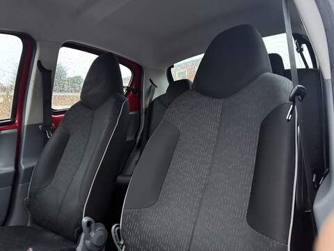 Peugeot 107 1.0 12V Urban Hatchback 5dr Petrol Manual Euro 5 (68 ps) - U2175