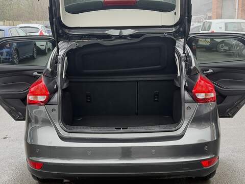 Ford Focus 1.0T EcoBoost Zetec Edition Hatchback 5dr Petrol Auto Euro 6 (s/s) (125 ps) - U2178