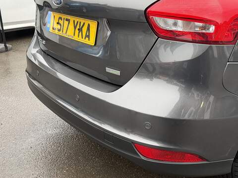 Ford Focus 1.0T EcoBoost Zetec Edition Hatchback 5dr Petrol Auto Euro 6 (s/s) (125 ps) - U2178