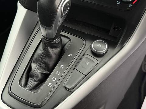 Ford Focus 1.0T EcoBoost Zetec Edition Hatchback 5dr Petrol Auto Euro 6 (s/s) (125 ps) - U2178