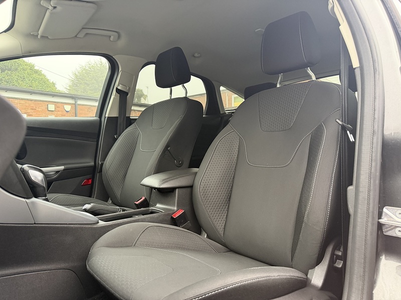 Ford Focus 1.0T EcoBoost Zetec Edition Hatchback 5dr Petrol Auto Euro 6 (s/s) (125 ps) - U2178