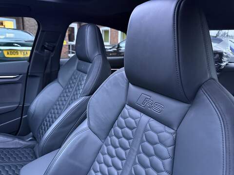 Audi RS3 2.5 TFSI Vorsprung Saloon 4dr Petrol S Tronic quattro Euro 6 (s/s) (400 ps) - U2194