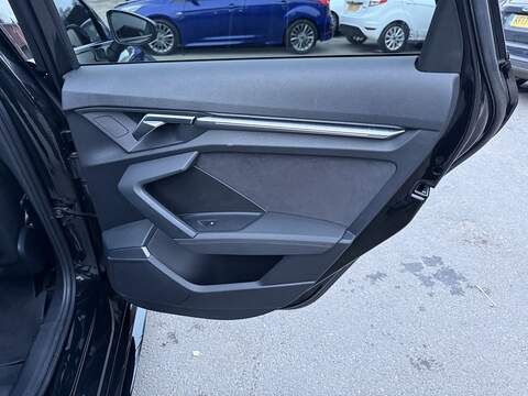 Audi RS3 2.5 TFSI Vorsprung Saloon 4dr Petrol S Tronic quattro Euro 6 (s/s) (400 ps) - U2194