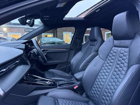 Audi RS3 2.5 TFSI Vorsprung Saloon 4dr Petrol S Tronic quattro Euro 6 (s/s) (400 ps) - U2194