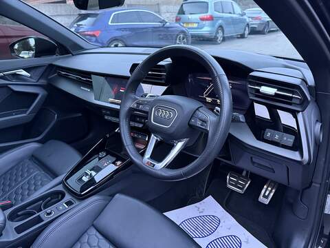 Audi RS3 2.5 TFSI Vorsprung Saloon 4dr Petrol S Tronic quattro Euro 6 (s/s) (400 ps) - U2194
