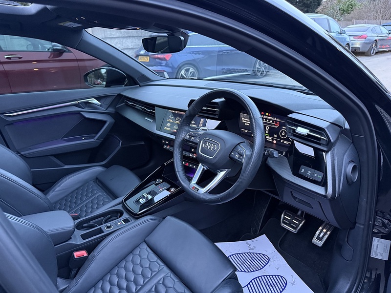 Audi RS3 2.5 TFSI Vorsprung Saloon 4dr Petrol S Tronic quattro Euro 6 (s/s) (400 ps) - U2194