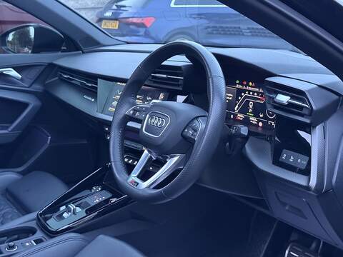 Audi RS3 2.5 TFSI Vorsprung Saloon 4dr Petrol S Tronic quattro Euro 6 (s/s) (400 ps) - U2194