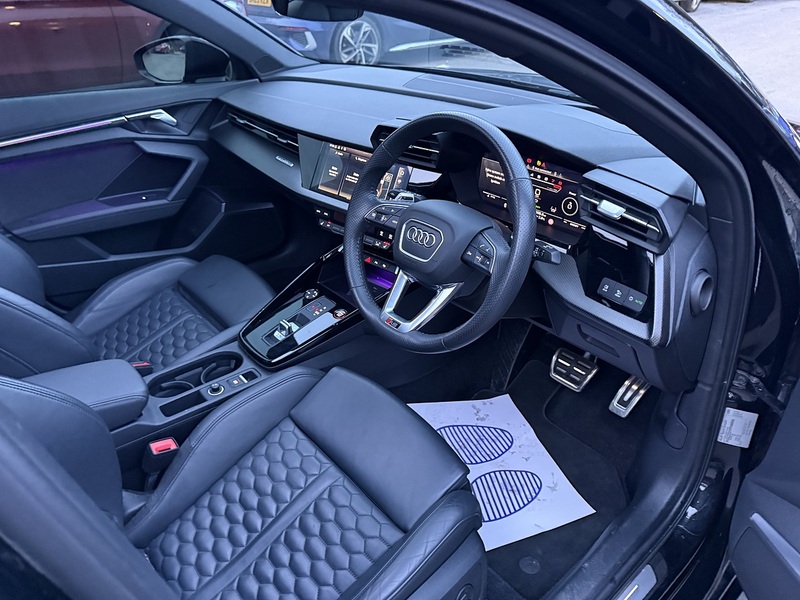 Audi RS3 2.5 TFSI Vorsprung Saloon 4dr Petrol S Tronic quattro Euro 6 (s/s) (400 ps) - U2194