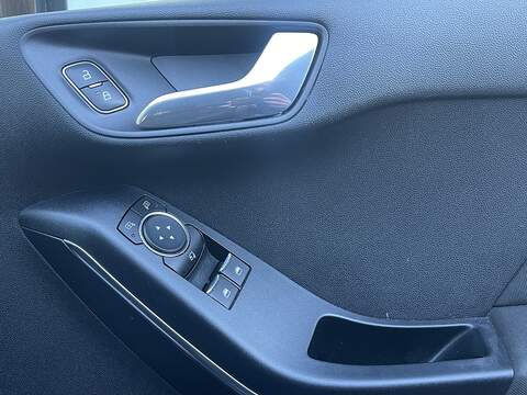 Ford Fiesta 1.0T EcoBoost Titanium Hatchback 5dr Petrol Auto Euro 6 (s/s) (100 ps) - U2213