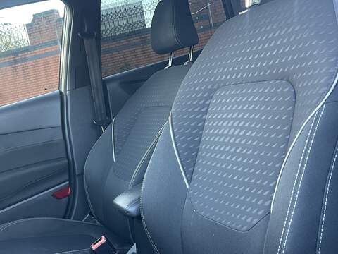 Ford Fiesta 1.0T EcoBoost Titanium Hatchback 5dr Petrol Auto Euro 6 (s/s) (100 ps) - U2213