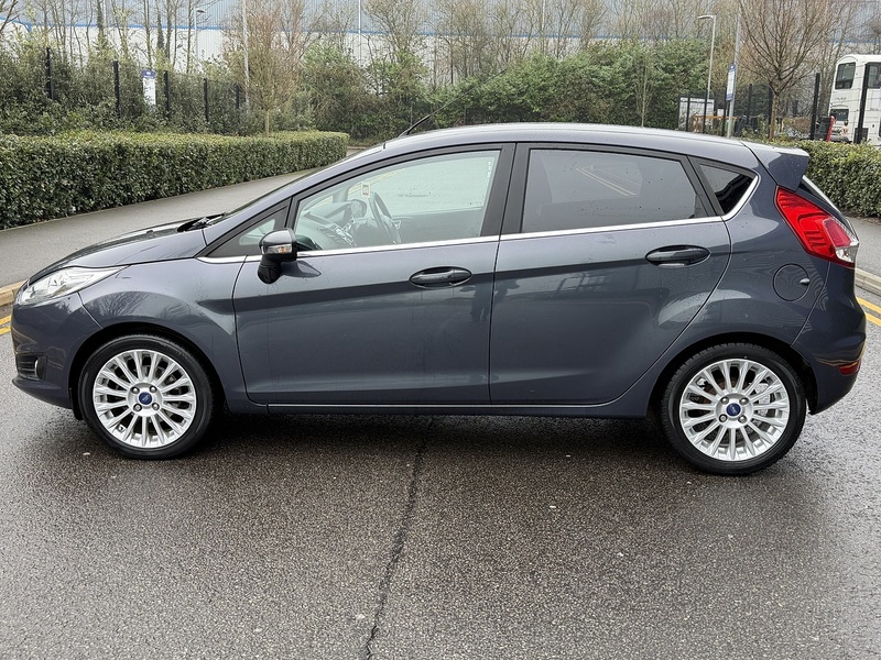 Ford Fiesta 1.0T EcoBoost Titanium Hatchback 5dr Petrol Powershift Euro 5 (100 ps) - U2215