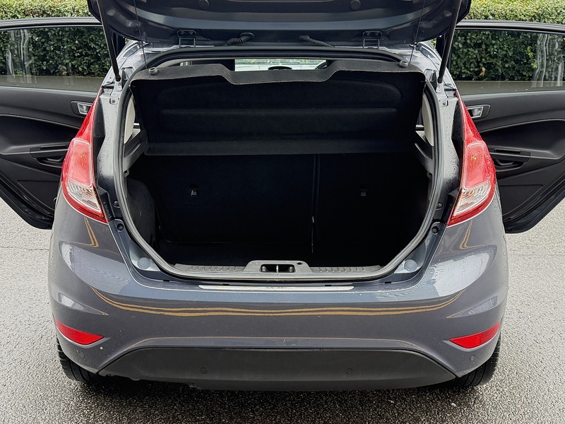 Ford Fiesta 1.0T EcoBoost Titanium Hatchback 5dr Petrol Powershift Euro 5 (100 ps) - U2215