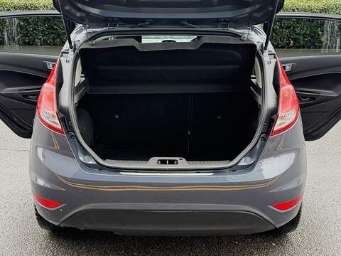Ford Fiesta 1.0T EcoBoost Titanium Hatchback 5dr Petrol Powershift Euro 5 (100 ps) - U2215