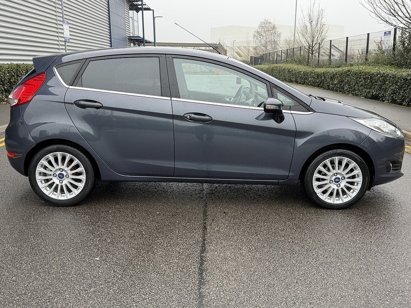 Ford Fiesta 1.0T EcoBoost Titanium Hatchback 5dr Petrol Powershift Euro 5 (100 ps) - U2215