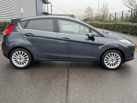 Ford Fiesta 1.0T EcoBoost Titanium Hatchback 5dr Petrol Powershift Euro 5 (100 ps) - U2215