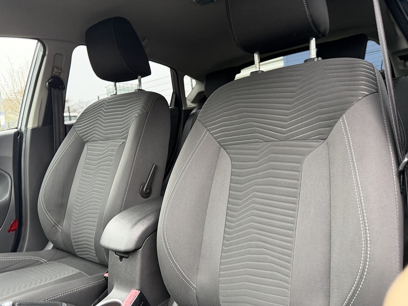 Ford Fiesta 1.0T EcoBoost Titanium Hatchback 5dr Petrol Powershift Euro 5 (100 ps) - U2215