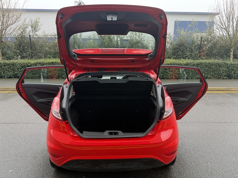 Ford Fiesta 1.0T EcoBoost Zetec Hatchback 5dr Petrol Powershift Euro 5 (100 ps) - U2218