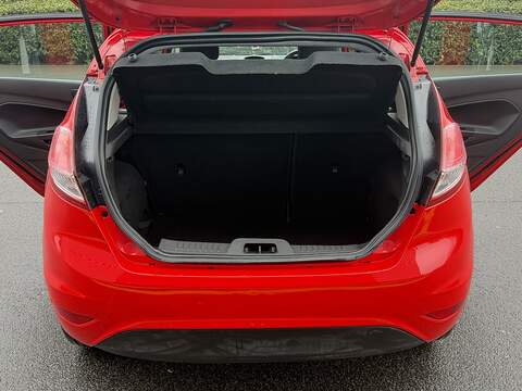 Ford Fiesta 1.0T EcoBoost Zetec Hatchback 5dr Petrol Powershift Euro 5 (100 ps) - U2218