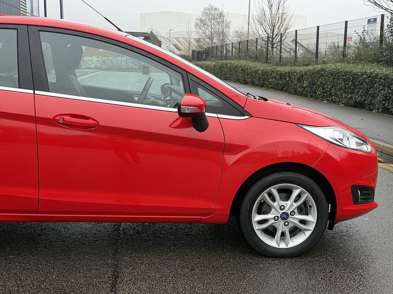 Ford Fiesta 1.0T EcoBoost Zetec Hatchback 5dr Petrol Powershift Euro 5 (100 ps) - U2218