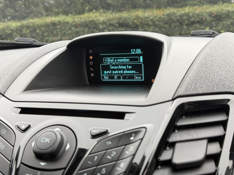 Ford Fiesta 1.0T EcoBoost Zetec Hatchback 5dr Petrol Powershift Euro 5 (100 ps) - U2218