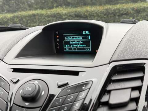 Ford Fiesta 1.0T EcoBoost Zetec Hatchback 5dr Petrol Powershift Euro 5 (100 ps) - U2218