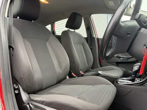 Ford Fiesta 1.0T EcoBoost Zetec Hatchback 5dr Petrol Powershift Euro 5 (100 ps) - U2218