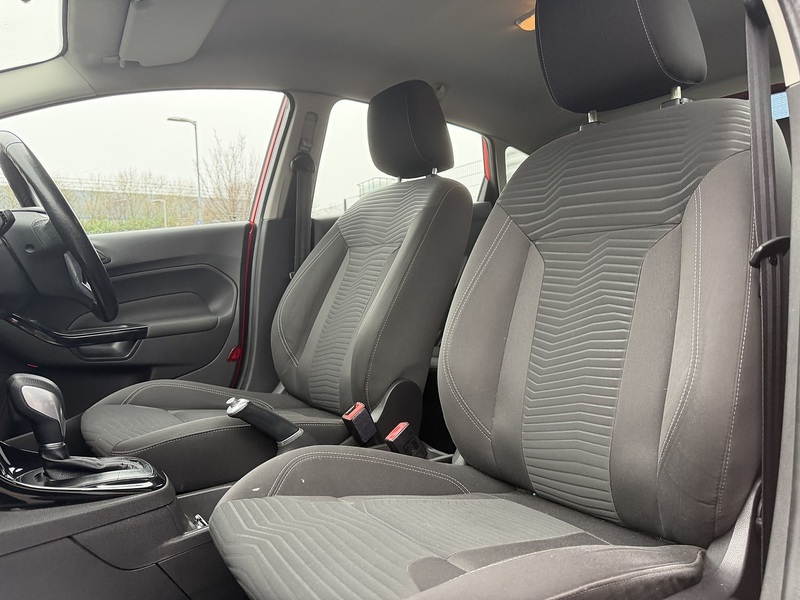 Ford Fiesta 1.0T EcoBoost Zetec Hatchback 5dr Petrol Powershift Euro 5 (100 ps) - U2218