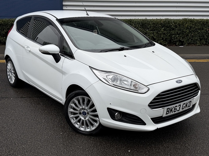 Ford Fiesta 1.0T EcoBoost Titanium Hatchback 3dr Petrol Manual Euro 5 (s/s) (100 ps) - U2219