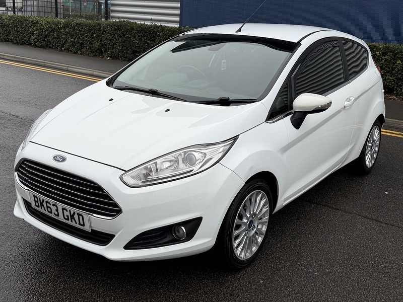 Ford Fiesta 1.0T EcoBoost Titanium Hatchback 3dr Petrol Manual Euro 5 (s/s) (100 ps) - U2219