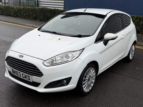 Ford Fiesta 1.0T EcoBoost Titanium Hatchback 3dr Petrol Manual Euro 5 (s/s) (100 ps) - U2219