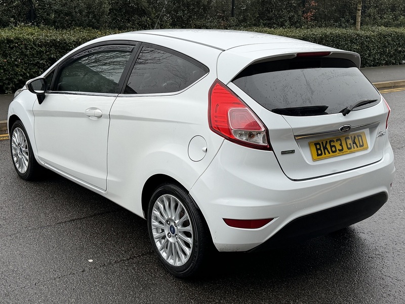 Ford Fiesta 1.0T EcoBoost Titanium Hatchback 3dr Petrol Manual Euro 5 (s/s) (100 ps) - U2219
