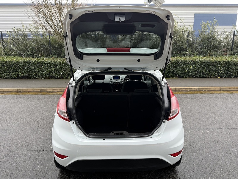 Ford Fiesta 1.0T EcoBoost Titanium Hatchback 3dr Petrol Manual Euro 5 (s/s) (100 ps) - U2219